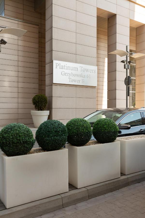 Platinum Towers Apartment With Parking By Renters Prestige วอร์ซอ ภายนอก รูปภาพ